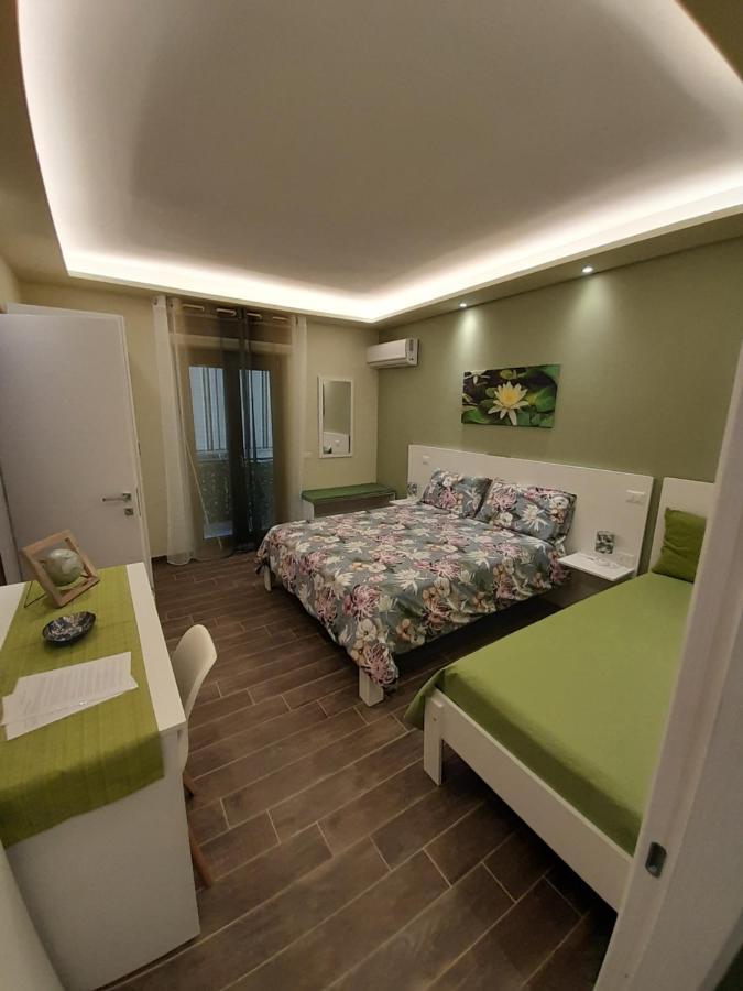 L'Oasi Di Venere Bed And Breakfast Caserta Bagian luar foto