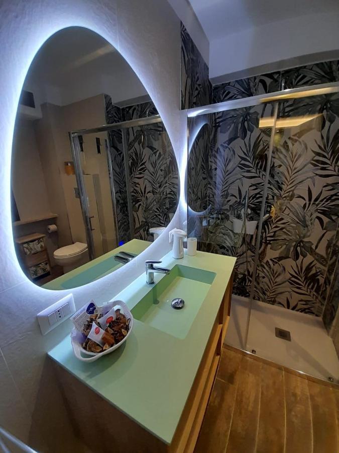 L'Oasi Di Venere Bed And Breakfast Caserta Bagian luar foto
