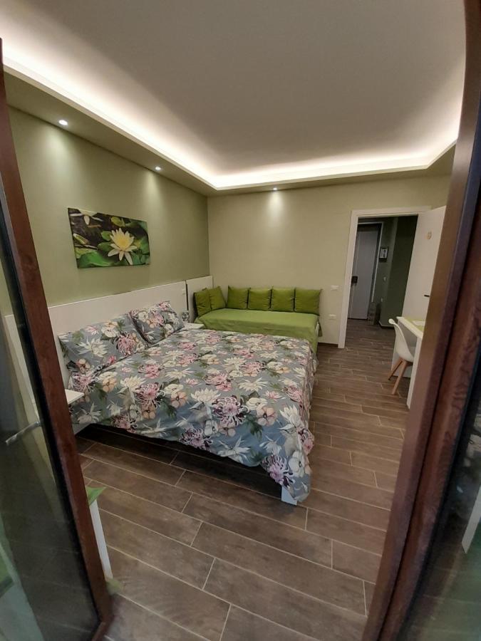 L'Oasi Di Venere Bed And Breakfast Caserta Bagian luar foto